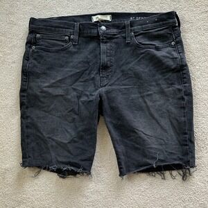Madewell 9" Denim Shorts in Everton Wash Mens 36 Black Raw Hem Summer Outdoor
